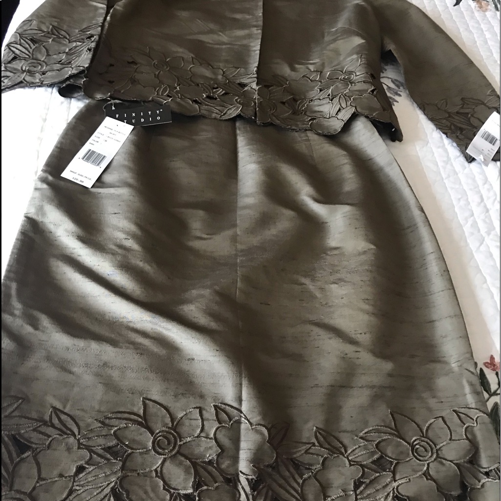 Nwt Finity Studio 2 Pc Suit Skirt & Top S8